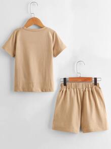SHEIN 小男童字母貼布T恤帶短褲 - 卡其色 - 查看 2