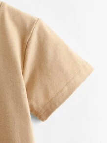 SHEIN 小男童字母貼布T恤帶短褲 - 卡其色 - 查看 3