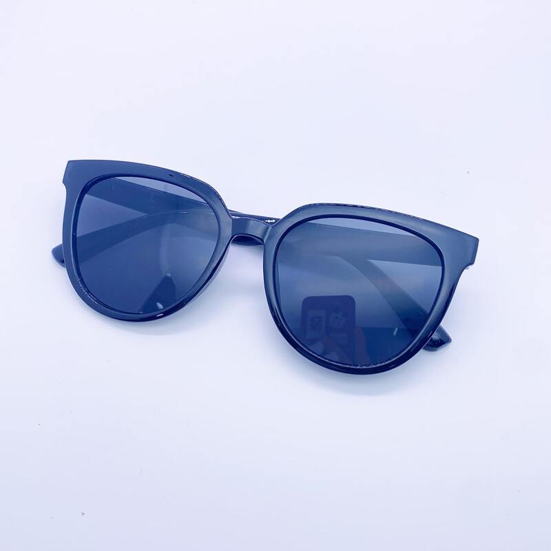 

Round Frame Sunglasses