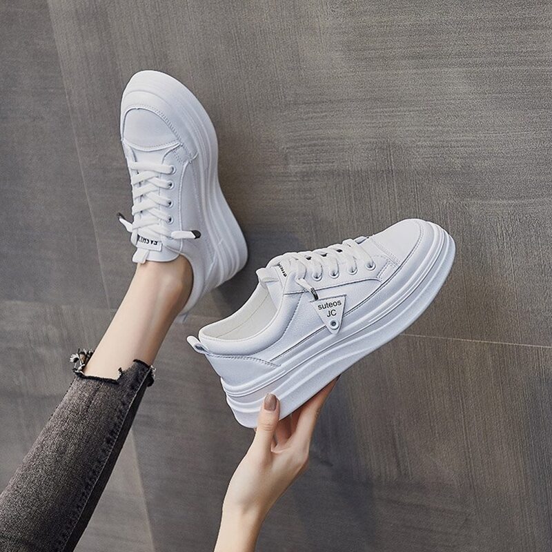 

Lace-up Front Skate Shoes, White