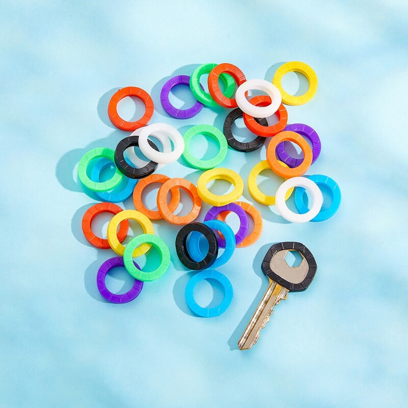 

32pcs Colorful Round Keychain, Multicolor