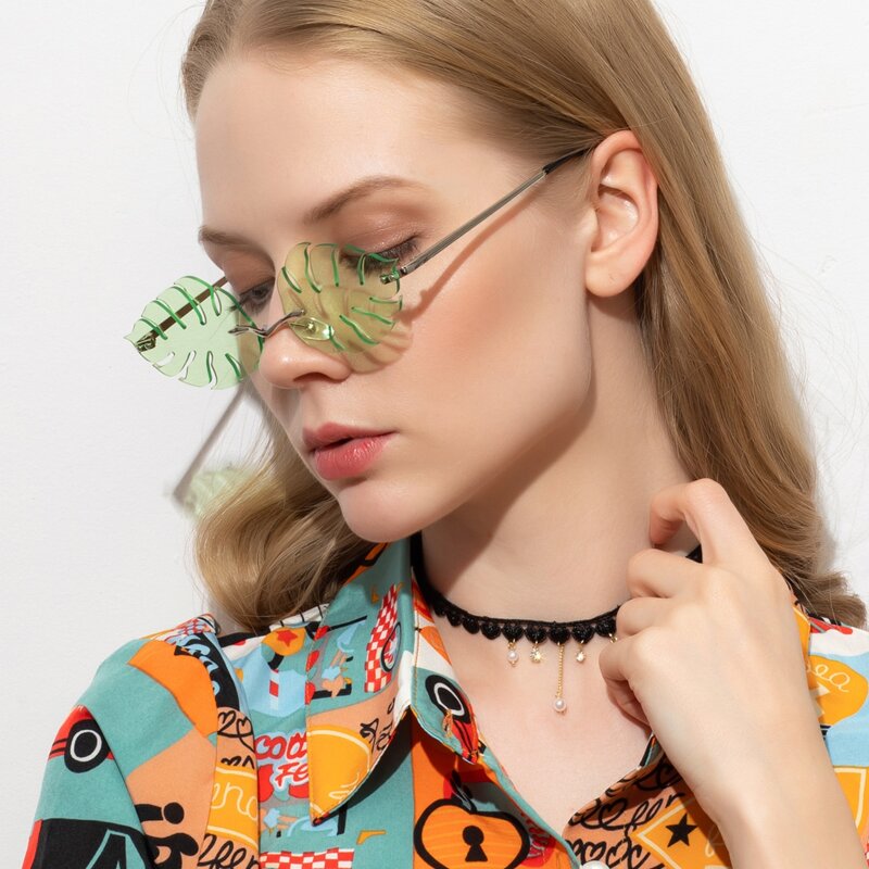 

Leaf Frame Sunglasses