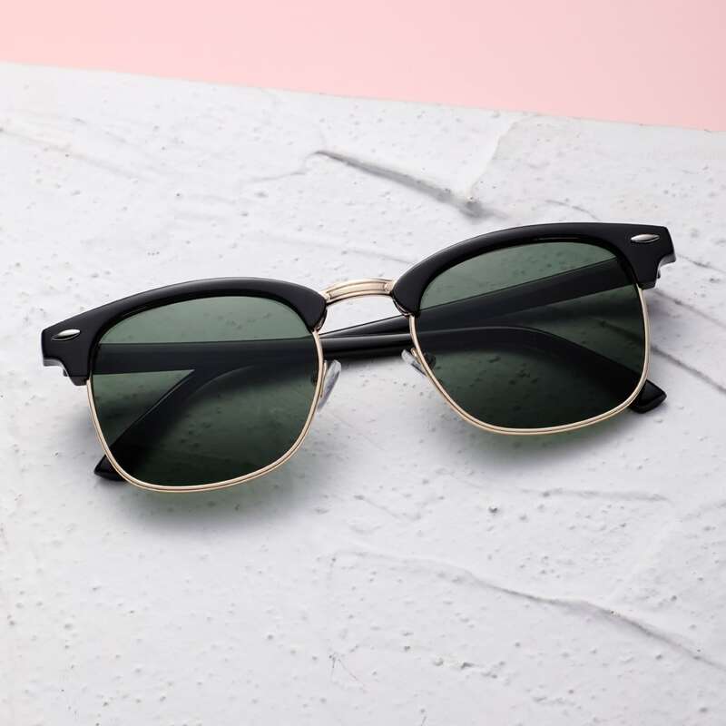 

Square Frame Sunglasses