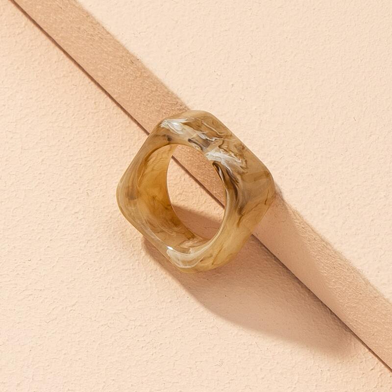 

1pc Geo Resin Ring, Yellow