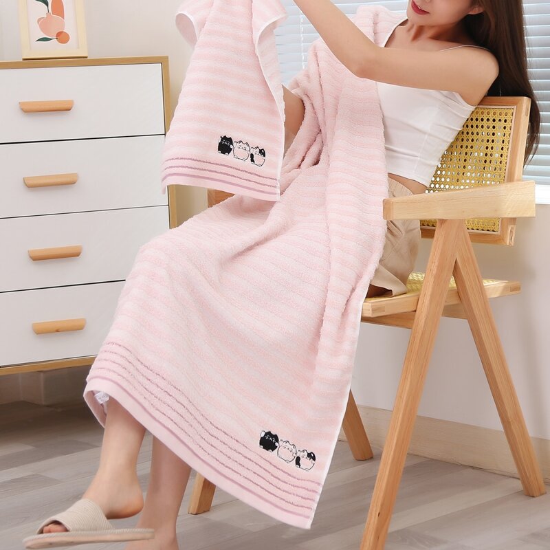 

1pc Cartoon Embroidery Striped Towel, Pink