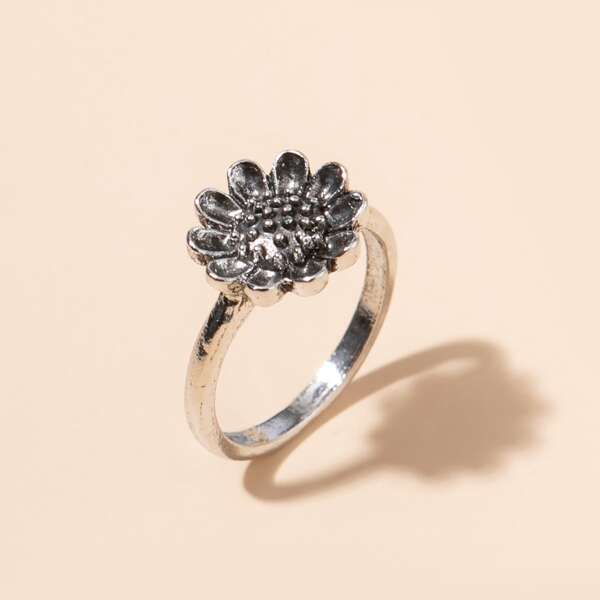 

Flower Decor Ring, Antique silver