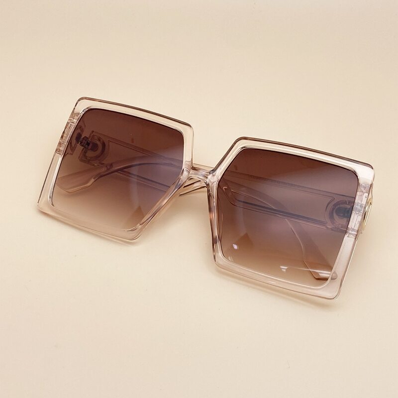 

Oversized Frame Sunglasses