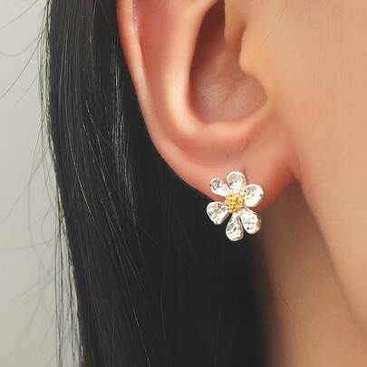 Flower Design Earrings