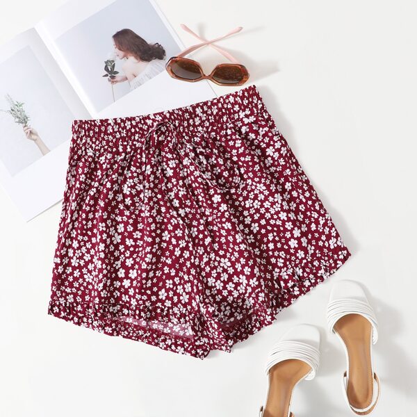 

Plus Ditsy Floral Elastic Waist Shorts, Burgundy