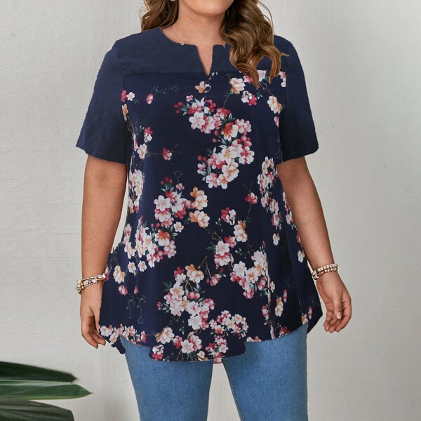 

Plus Notch Neck Floral Blouse, Navy blue