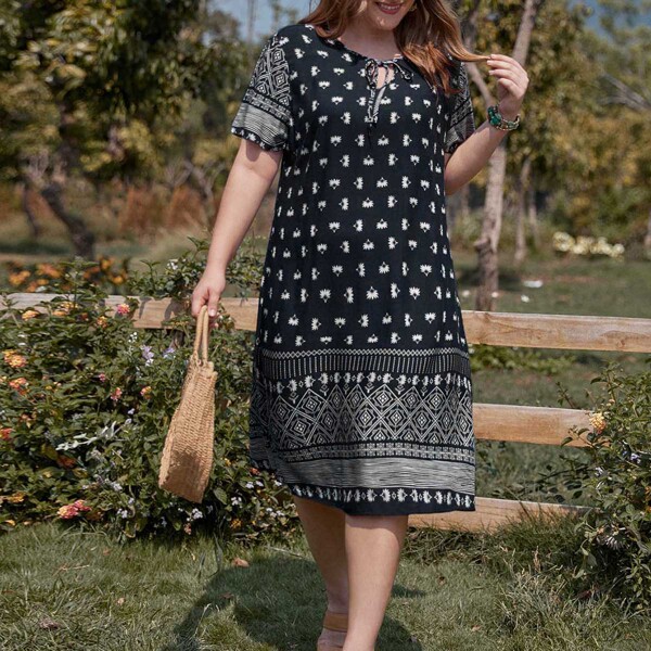 

Plus Floral Keyhole Tie Neck Tunic Dress, Black