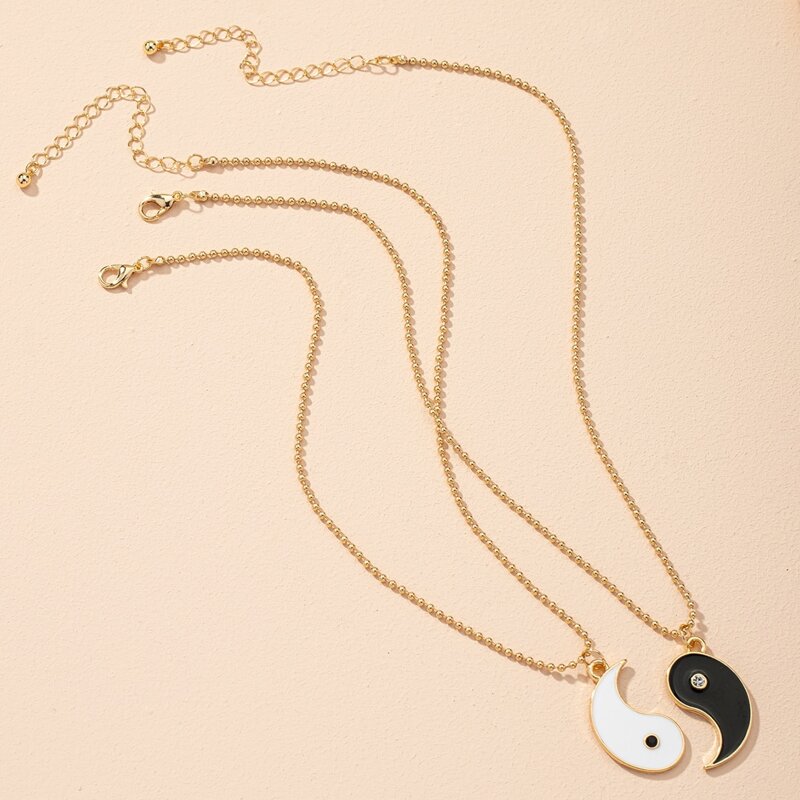 

2pcs Yin & Yang Pendant Necklace, Black and white