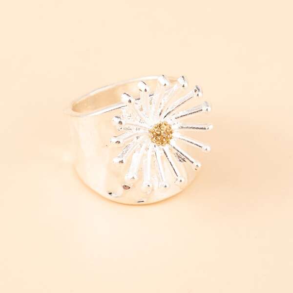 

Flower Decor Ring, Silver