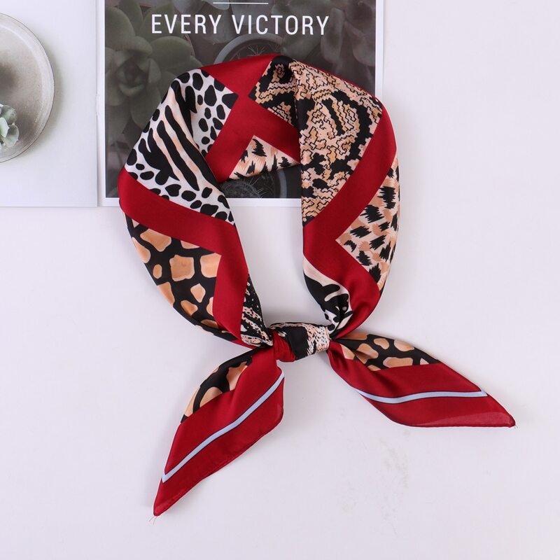 

1pc Leopard Bandana, Multicolor