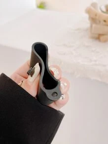 Ốp lưng Matte Expression Graphic tương thích với Airpod - Đen và trắng - Xem 5