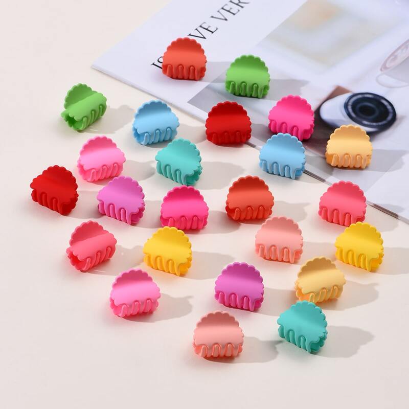 

30pcs Random Bell Hair Claw, Multicolor
