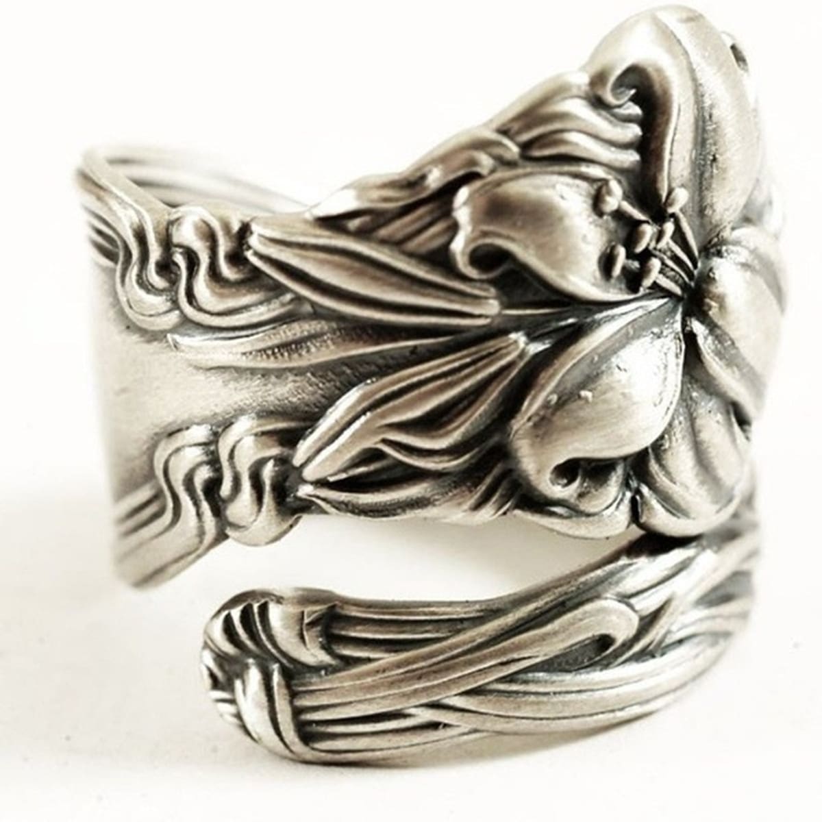 

Floral Engraved Ring, Antique silver