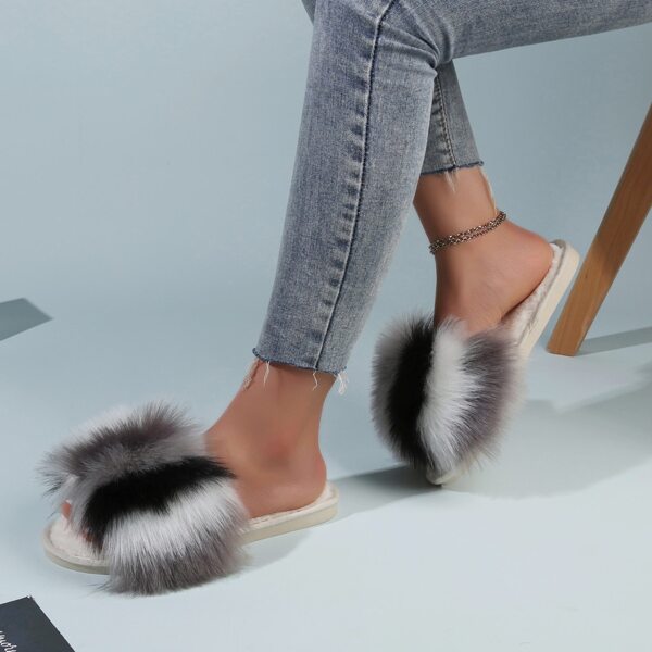 

Color Block Fluffy Slippers, Black and white