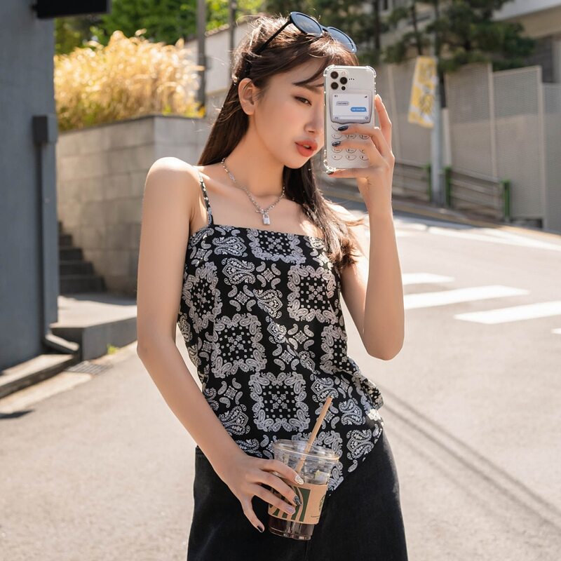 

Paisley Print Tie Back Cami Top, Black