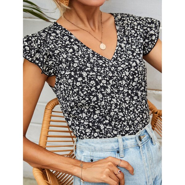 

Ditsy Floral V Neck Blouse, Black and white