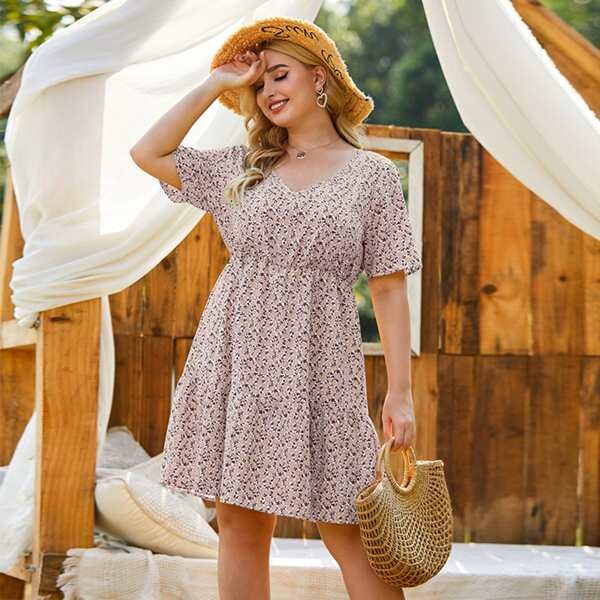 

Plus Ditsy Floral Flounce Hem Dress, Dusty pink