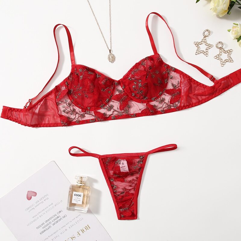 

Embroidery Mesh Underwire Lingerie Set, Red