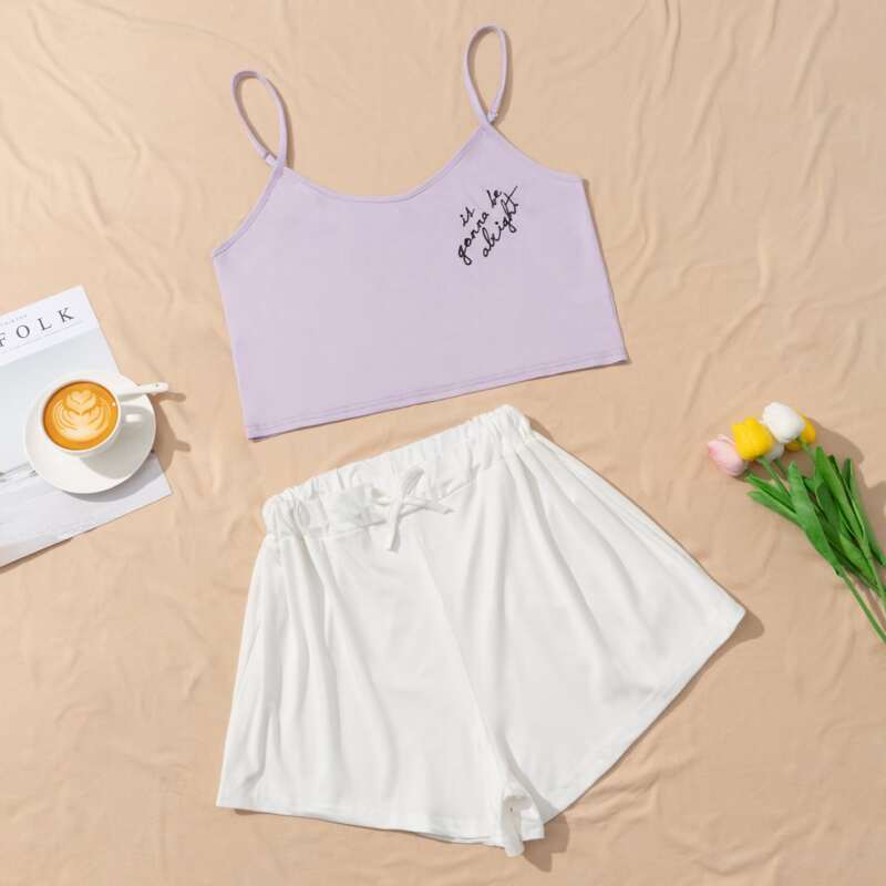 

Slogan Graphic Cami Top & Knotted Shorts Lounge Set, Multicolor