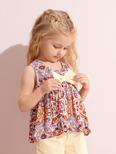 SHEIN Toddler Girls Paisley Print Big Bow Detail Peplum Top & Shorts Set
