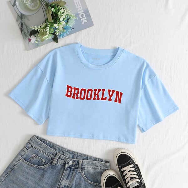 

Letter Graphic Crop Tee, Baby blue