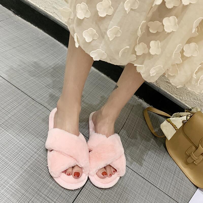 

Solid Criss Cross Fluffy Slippers, Baby pink