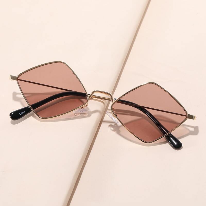

Geometric Metal Frame Sunglasses