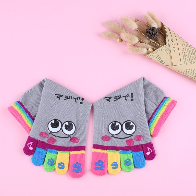 

Cartoon Graphic Toe Socks, Grey
