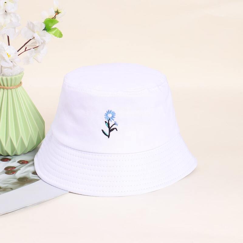 

Flower Embroidery Bucket Hat, White