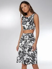 SHEIN Privé 花卉和小鳥圖案背心上衣和短褲套裝 - 黑與白 - 查看 4