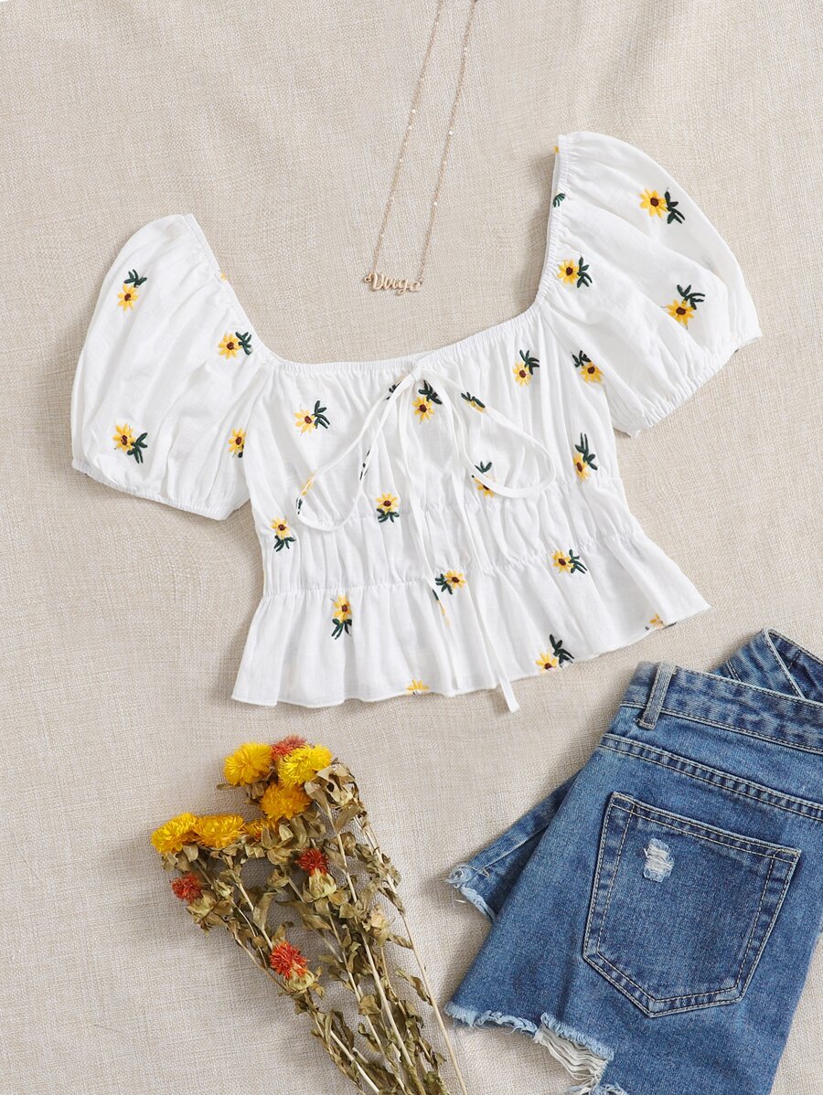 Soleia 泡泡袖繫帶花卉刺繡上衣 - 白色 - 查看 1