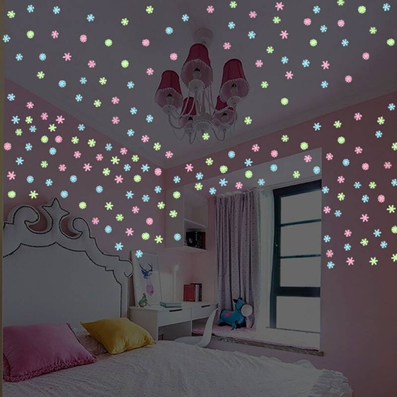 

50pcs Snowflake Luminous Wall Sticker, Multicolor