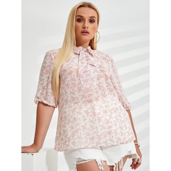 

Plus Ditsy Floral Tie Neck Blouse, Baby pink