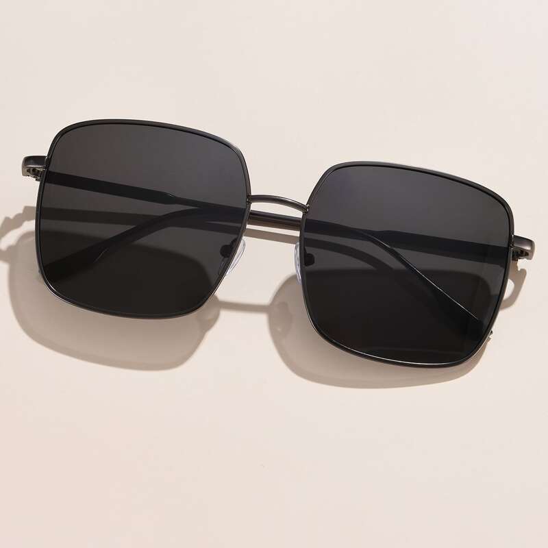 

Square Frame Sunglasses