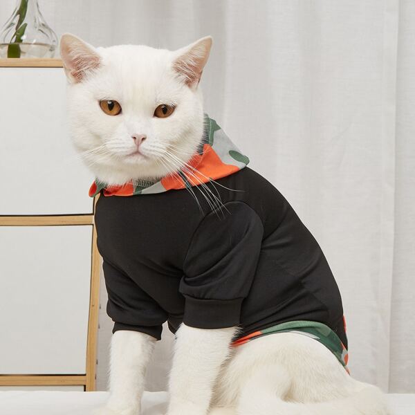 

Camo Pattern Pet Hoodie, Multicolor