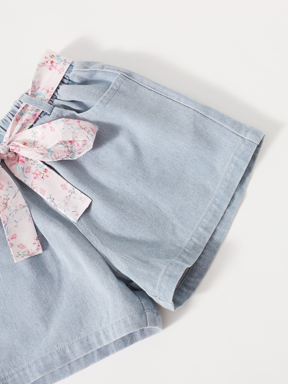 Girls Slant Pocket Belted Denim Shorts
