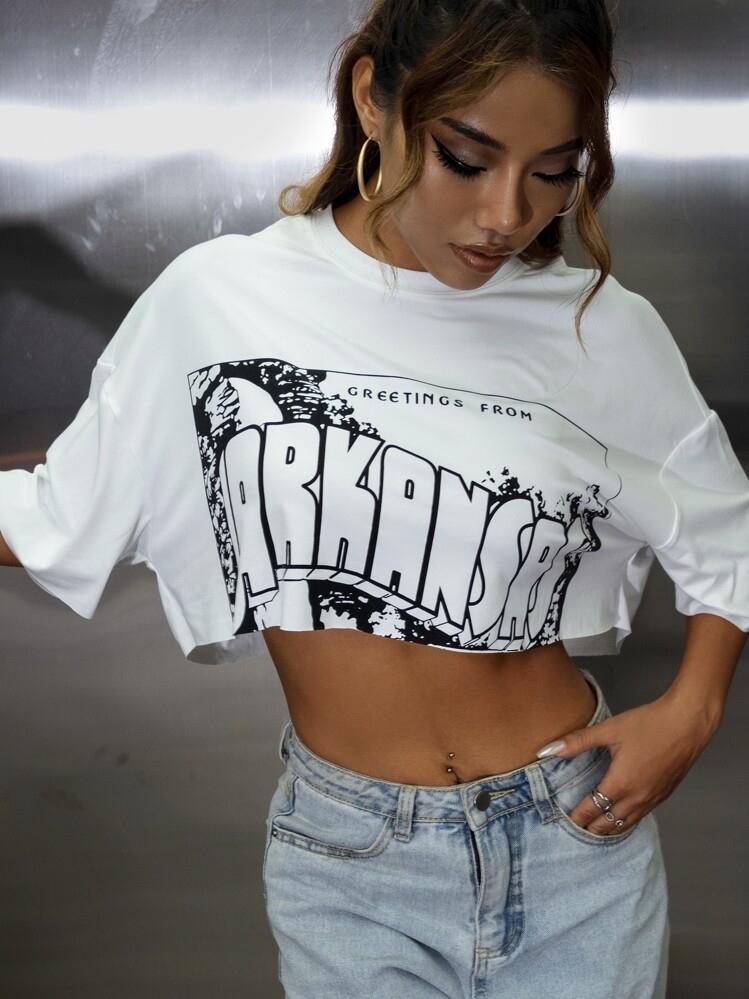 SHEIN Unity Camiseta Con Gráficos De Letras Y Dobladillo Sin Procesar - Blanco - Añade 5