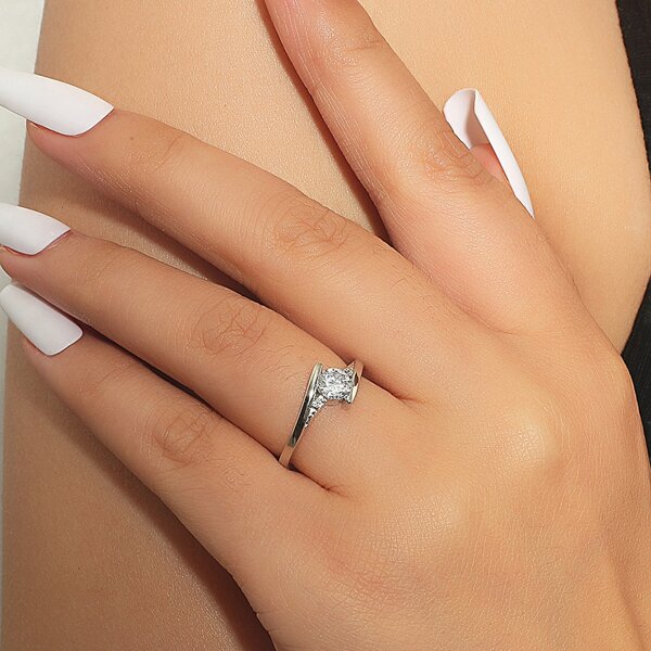 

Zircon Decor Ring, Silver