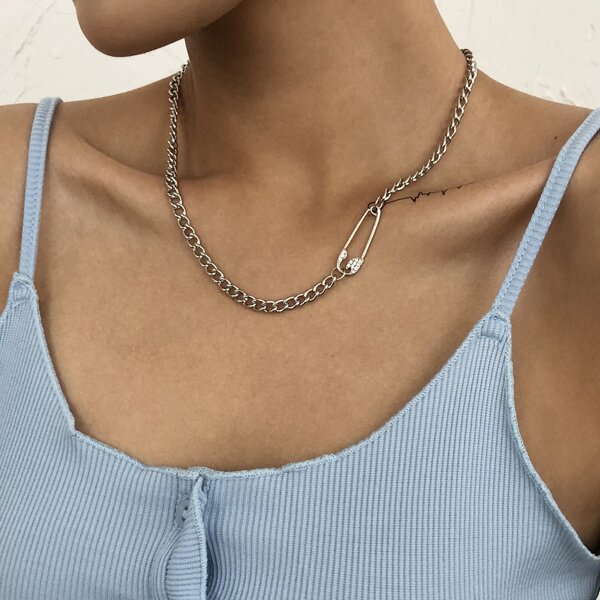 

Safety Pin Decor Necklace, Silver