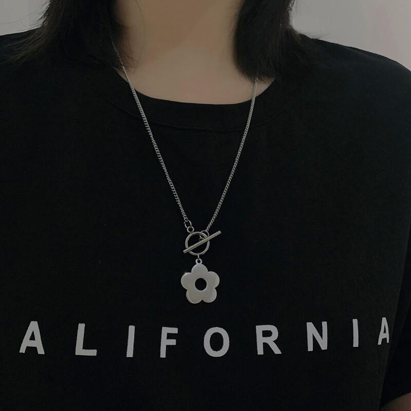 

Floral Pendant Chain Necklace, Silver