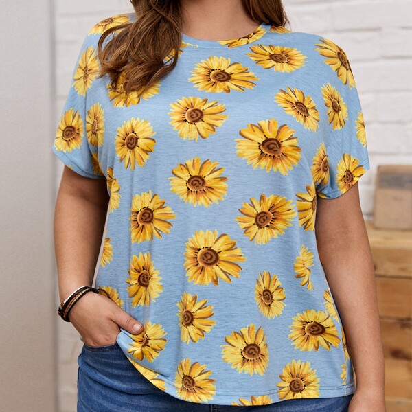 

Plus Sunflower Print Tee, Baby blue