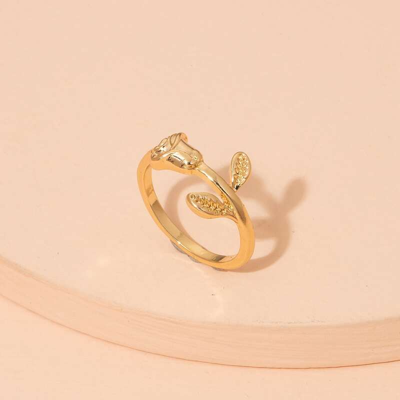 

Flower Design Ring, Gold