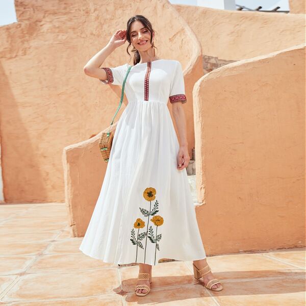 

Embroidered Detail High Split Front Peplum Top, White