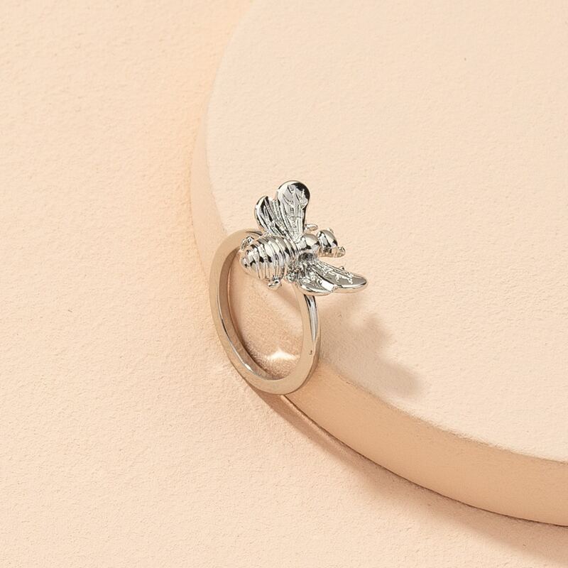 

Bee Design Ring, Silver