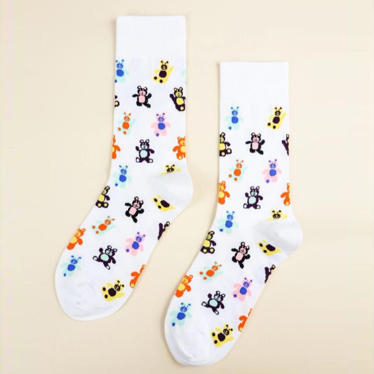 

1pair Bear Graphic Crew Socks, White