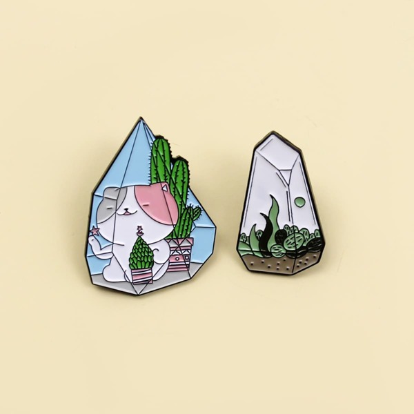 

2pcs Cartoon Brooch, Multicolor